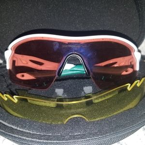 OAKLEY'S SUNGLASSES FOR SALE!